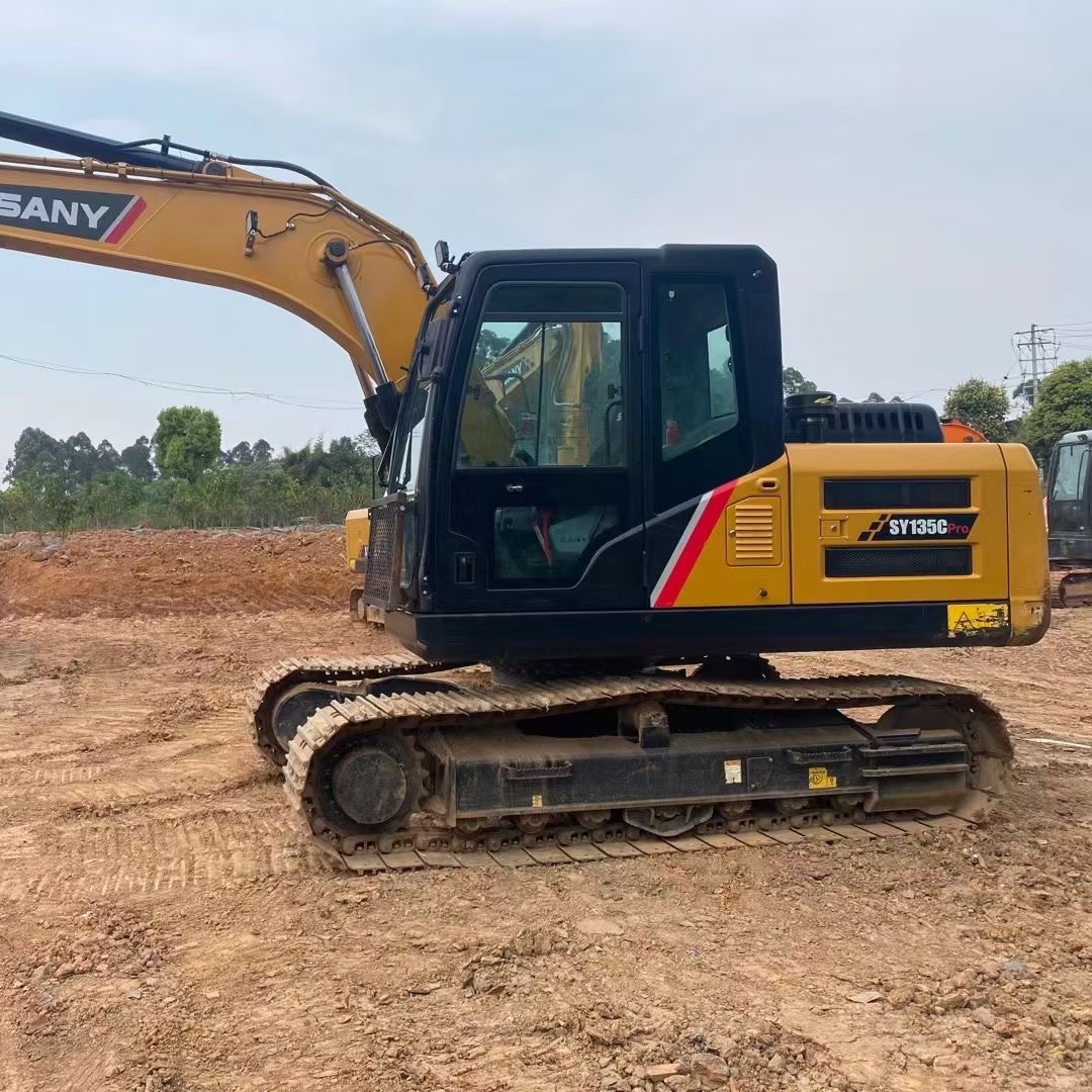 Excavadora de orugas Sany135 usada