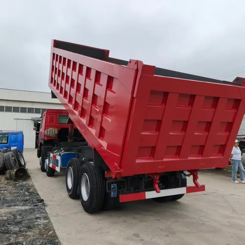 Used Sinotruk Howo 8×4 Dump Truck, 371HP Euro II Engine, Heavy-duty Tipper for Mining & Construction