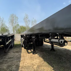 三桥平板运输半挂车 semirremolque plataforma de 3 ejes