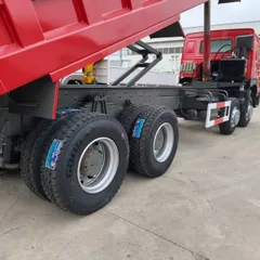 Used Sinotruk Howo 8×4 Dump Truck, 371HP Euro II Engine, Heavy-duty Tipper for Mining & Construction