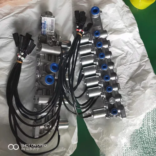مجموعة صمام الملف اللولبي 207-60-71311 لحفارة كوماتسو PC300-7 و PC360-7