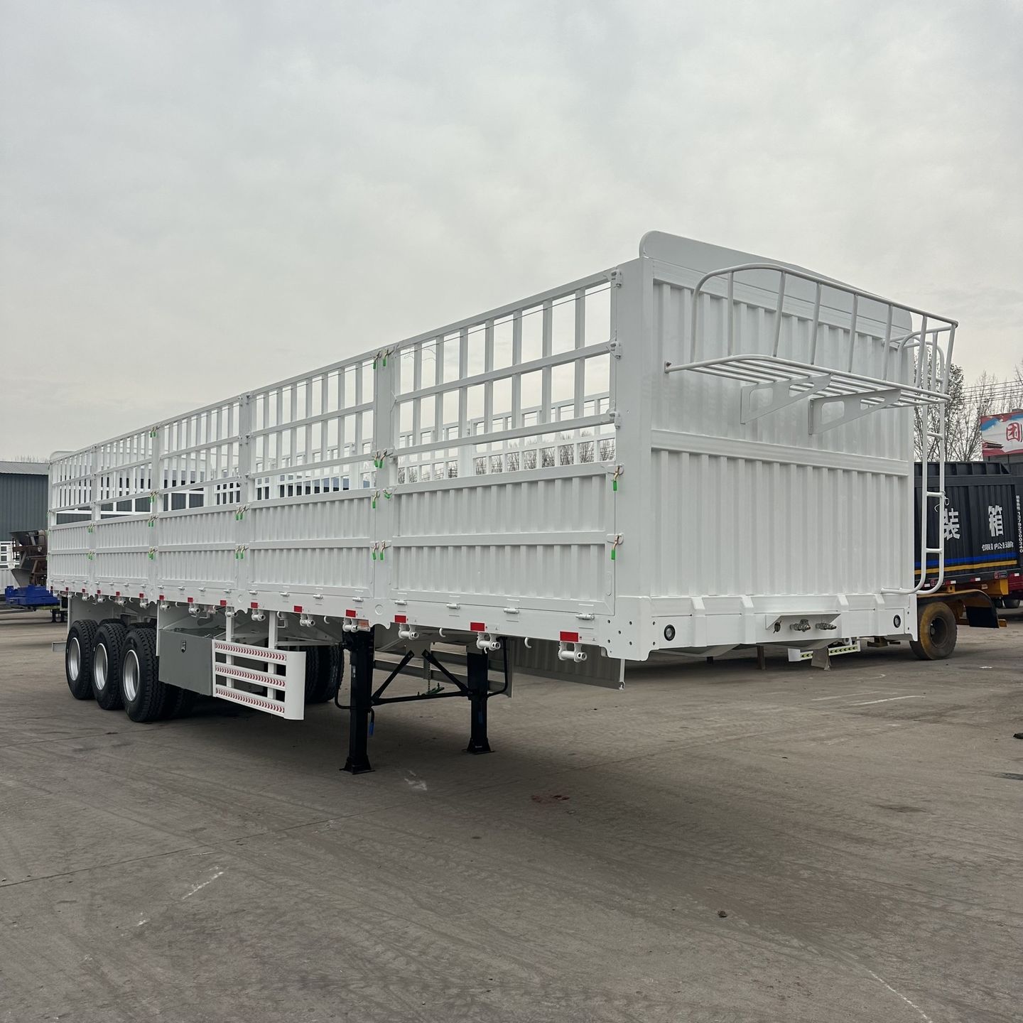 Slack-on semi-trailer, brand new