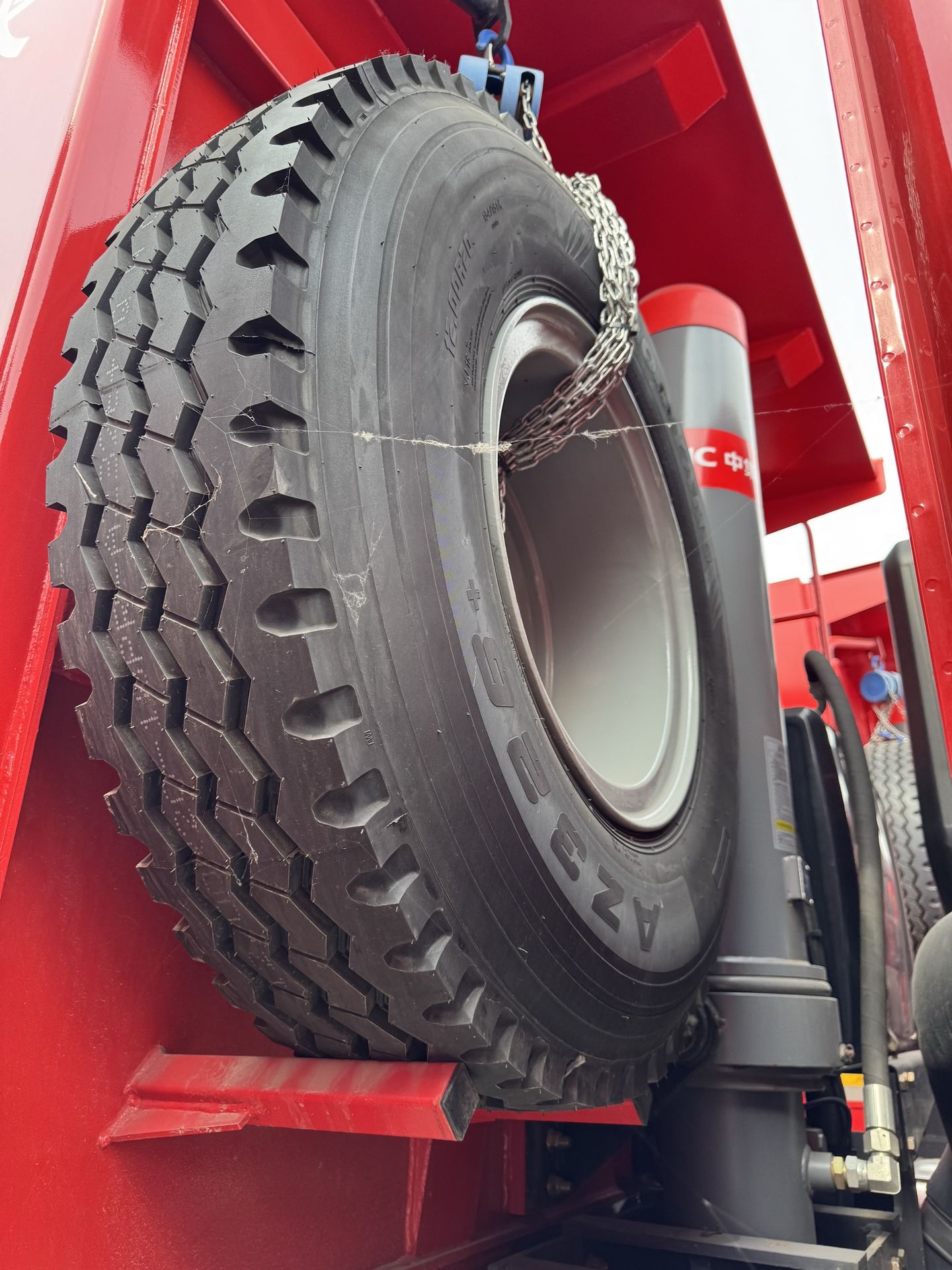 Shakman X5000 dump truck 8*4