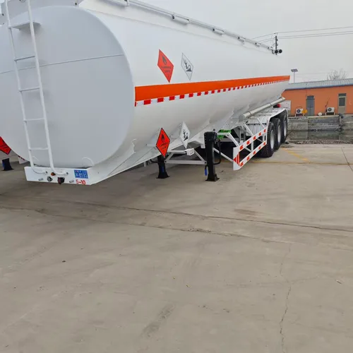 Factory Price 3 Axle Fuel Tanker Semi Trailer 40000L Oil Tank Trailer  Carbon Steel Fuel tank Trailer for Africa and Middle East