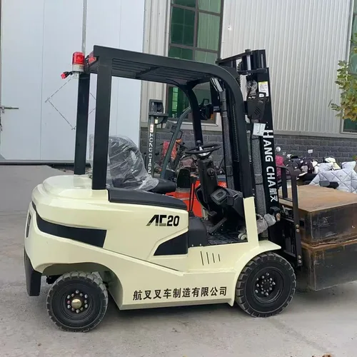 Ride-on Reach Stacker with LCD Fault Display & Fast Charging Battery, Custom Models Available
