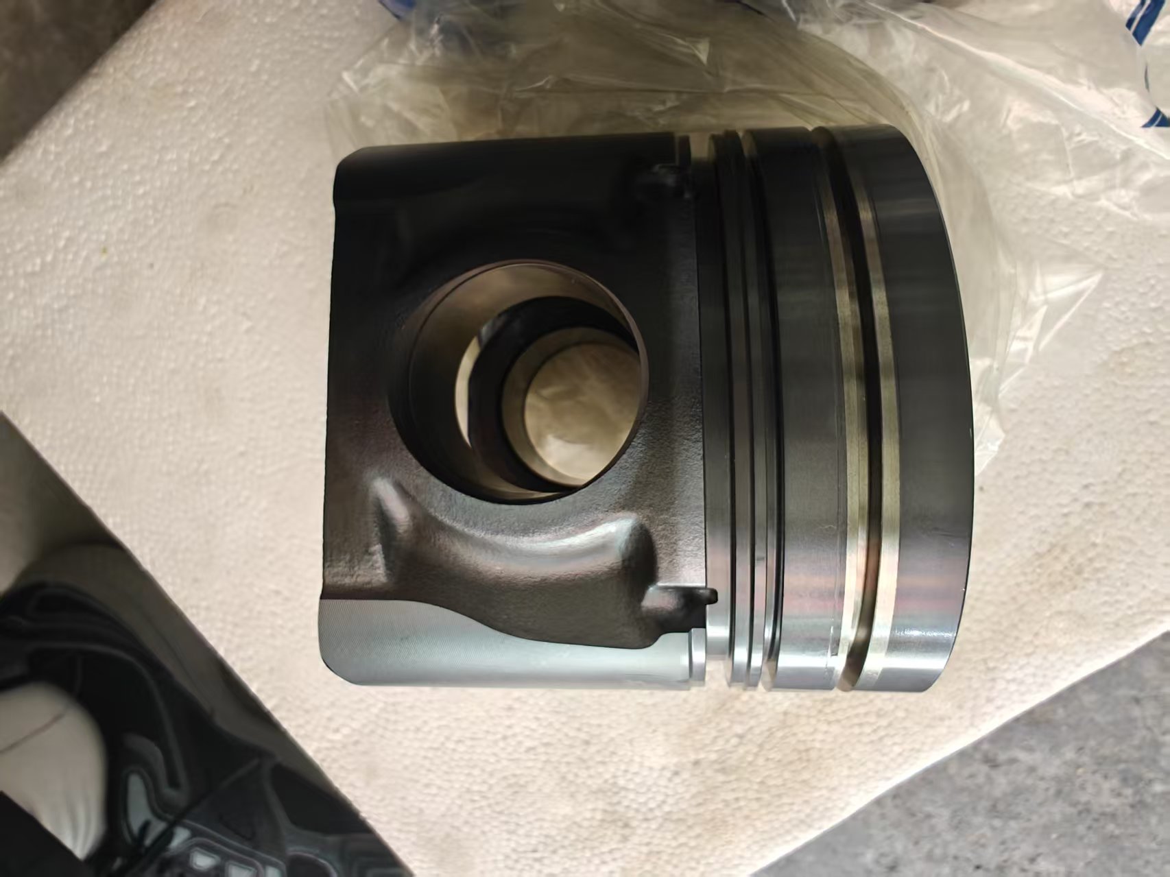 High-temperature Resistant Weichai Engine Piston 13032095 for Construction Machinery & Heavy Trucks