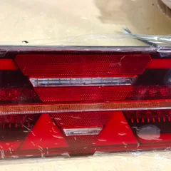 Universal Truck LED Tail Light, Waterproof LED Rear Combination Lamp for Semi Trailer & Tractor, 3-in-1 Brake Turn Reverse Light