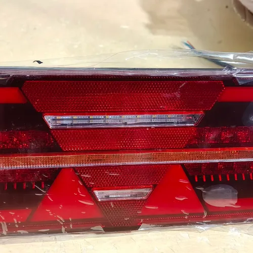 Universal Truck LED Tail Light, Waterproof LED Rear Combination Lamp for Semi Trailer & Tractor, 3-in-1 Brake Turn Reverse Light
