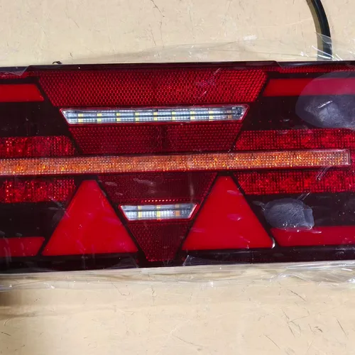 Universal Truck LED Tail Light, Waterproof LED Rear Combination Lamp for Semi Trailer & Tractor, 3-in-1 Brake Turn Reverse Light