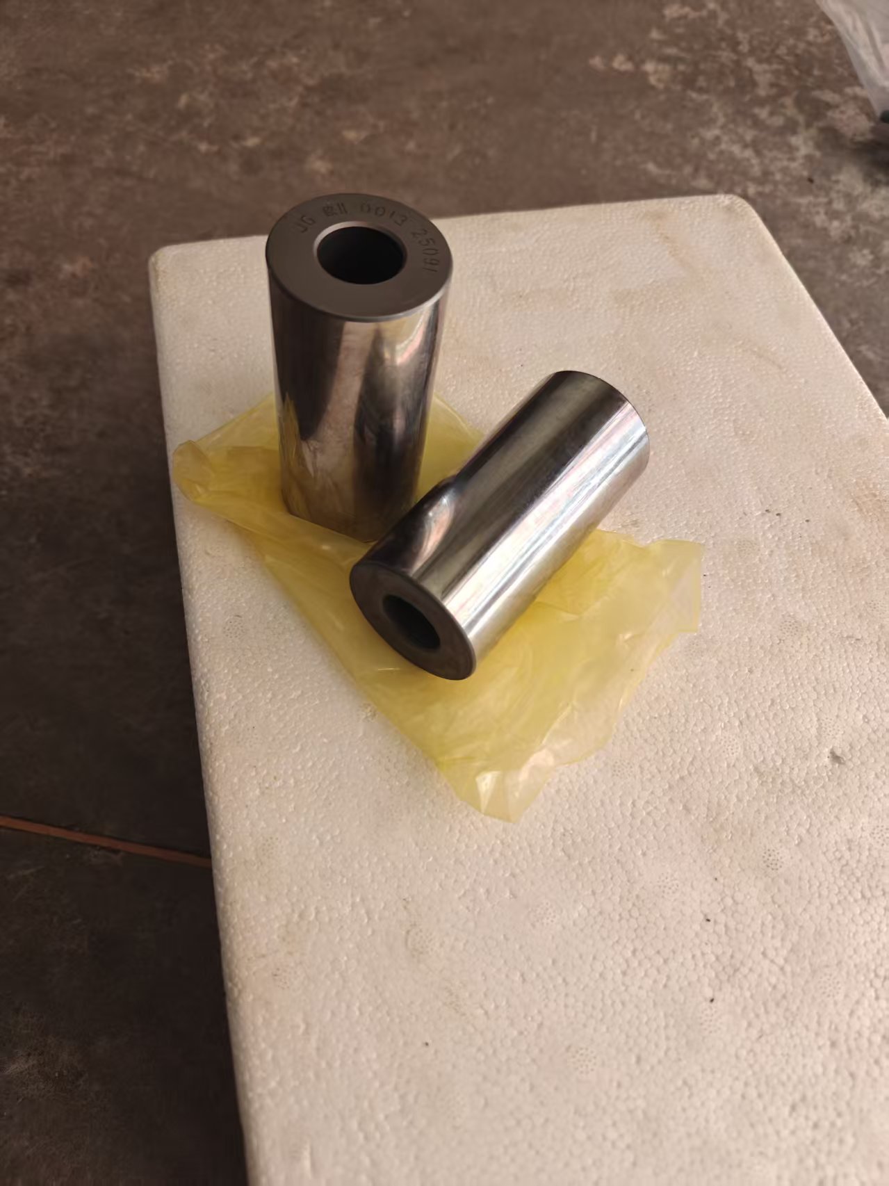 High-strength Wear-resistant Piston Pin, OEM Quality for Heavy-duty Diesel Engines