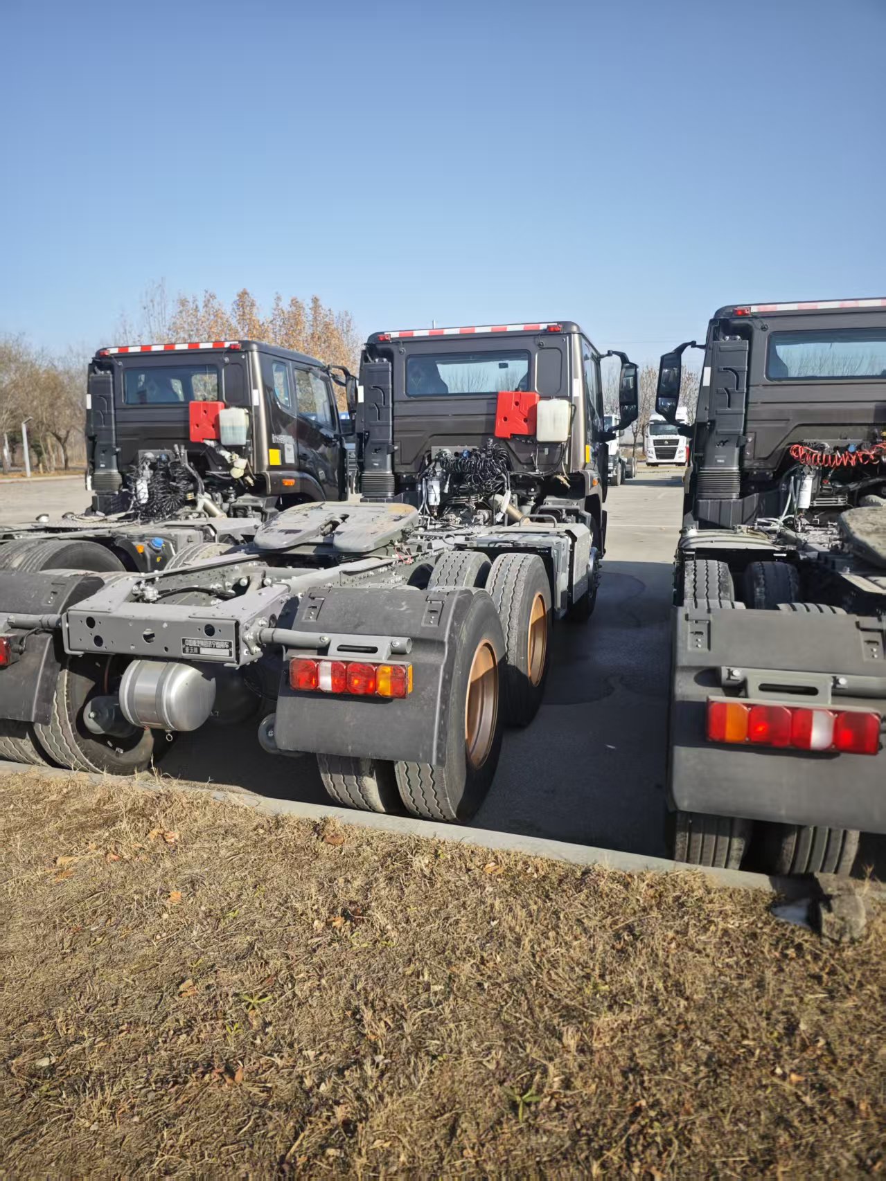 Used HOWO NX 460HP Tractor Head Good Condition 50% Off Wholesale Price