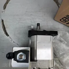 Hyundai R350LC-9 R480LC-9 Cooling Fan Motor 31Q9-30213, Hydraulic Fan Motor