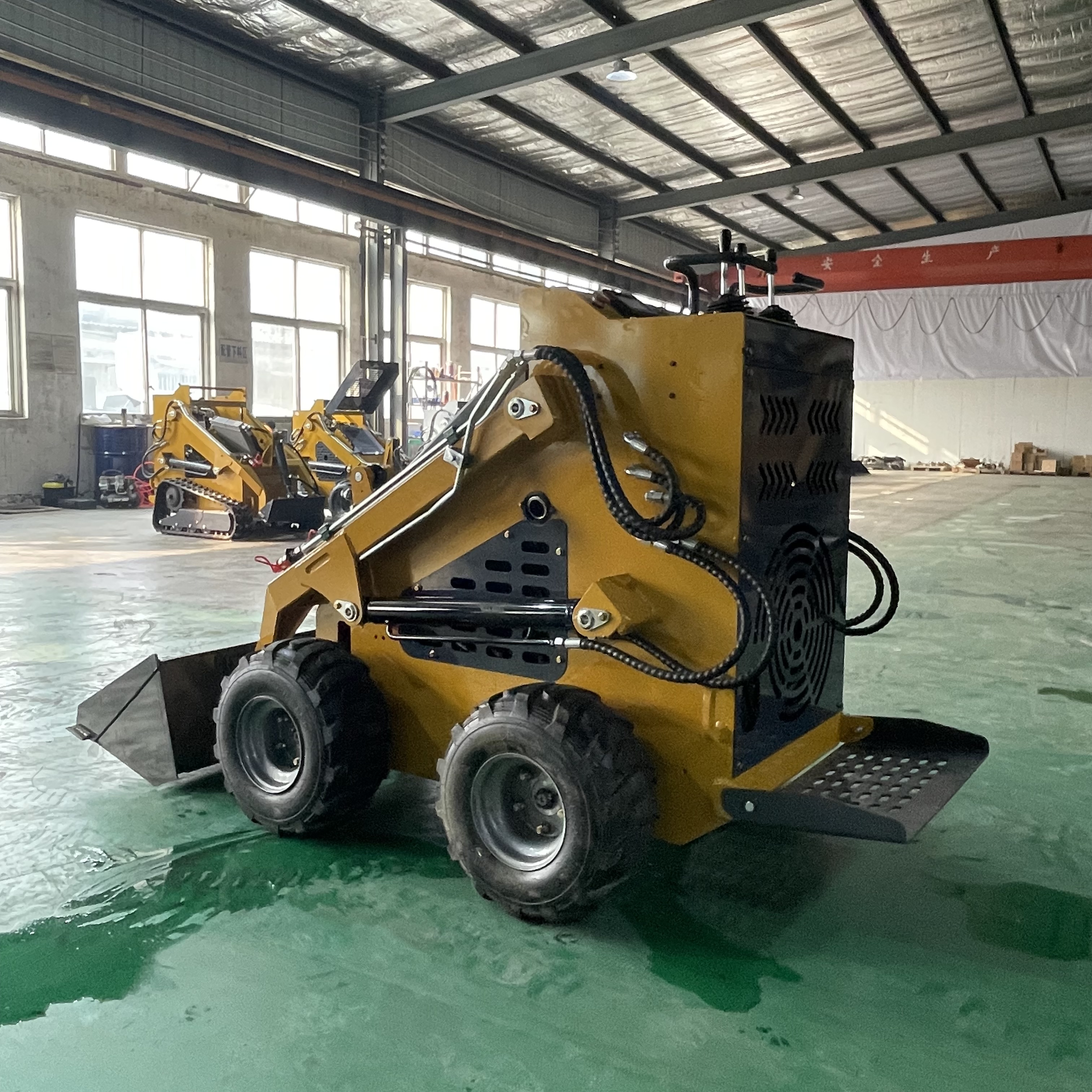 Skid Steer Loader (Wheel)