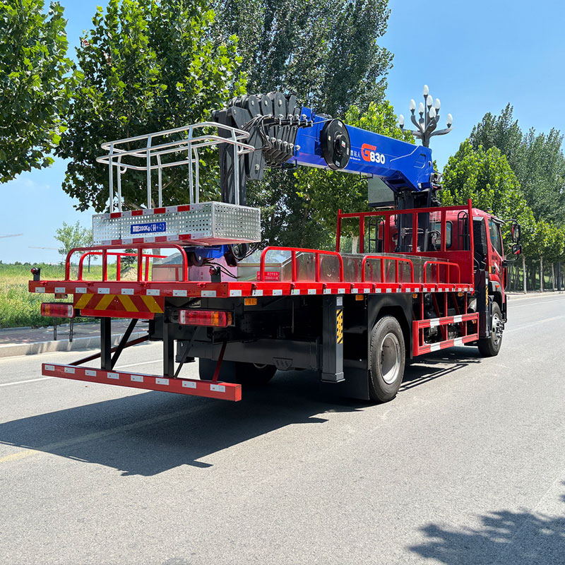 30m Aerial Work + 8-ton Crane Integrated Vehicle, Foton Auman Chassis, Yuchai 240HP