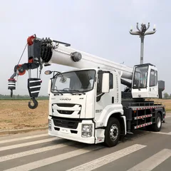 35m Lifting Truck Crane, Isuzu Chassis, Two-section Outriggers for Enhanced Stability
