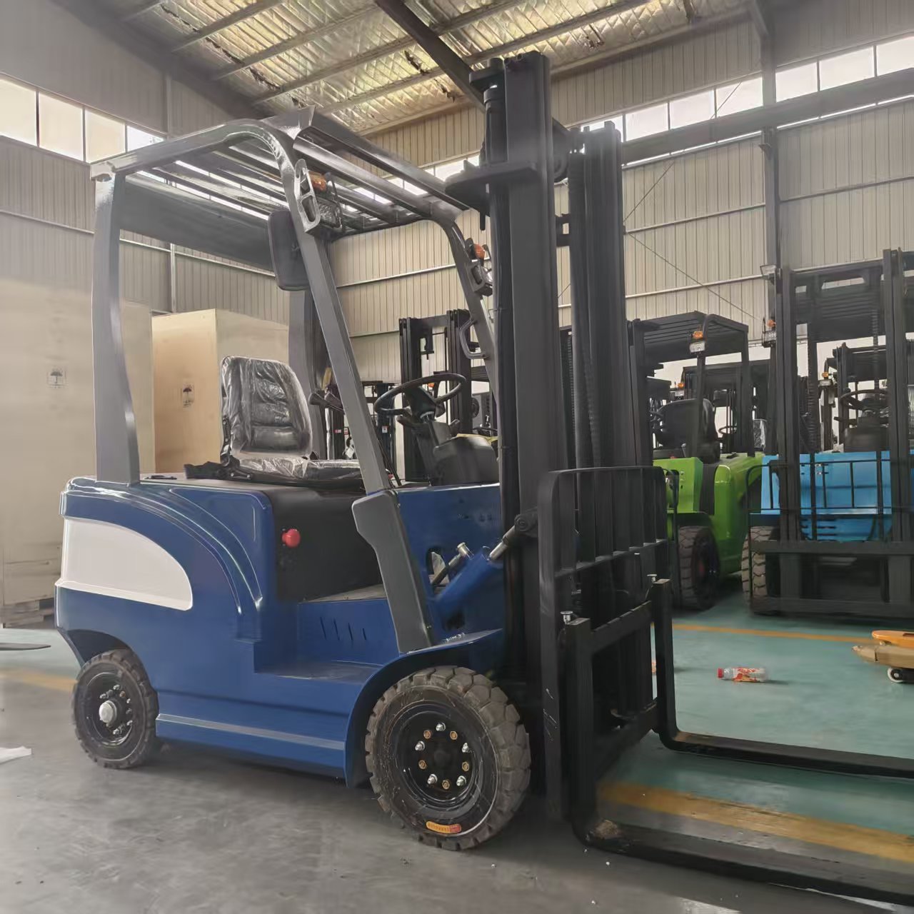 CPD3T Electric Forklift, Dual AC Motors, Low Power Consumption & Fast Charging, 6-hour Quick Charge