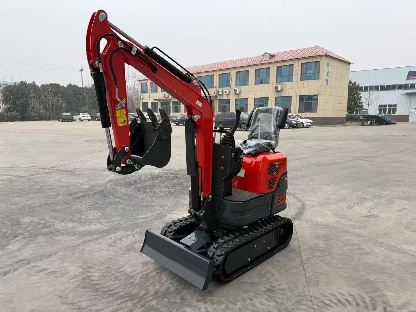 0.8Ton Mini Excavator | 14HP CE EPA Engine | 0.02m³ Bucket | Compact Digger for Tight Spaces