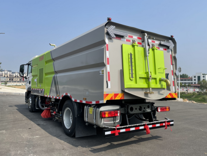18 Ton Euro VI Sweeper Washer, Sinotruk Howo Chassis, Large Capacity Tank, Special for Municipal Road Cleaning