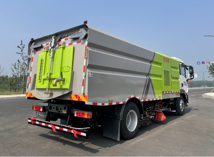 18 Ton Euro VI Sweeper Washer, Sinotruk Howo Chassis, Large Capacity Tank, Special for Municipal Road Cleaning