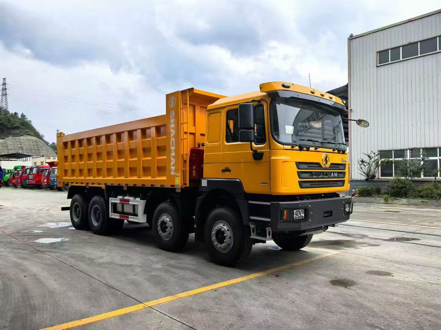 Shakman F3000 Super-Powerful Dump Truck:8*4
