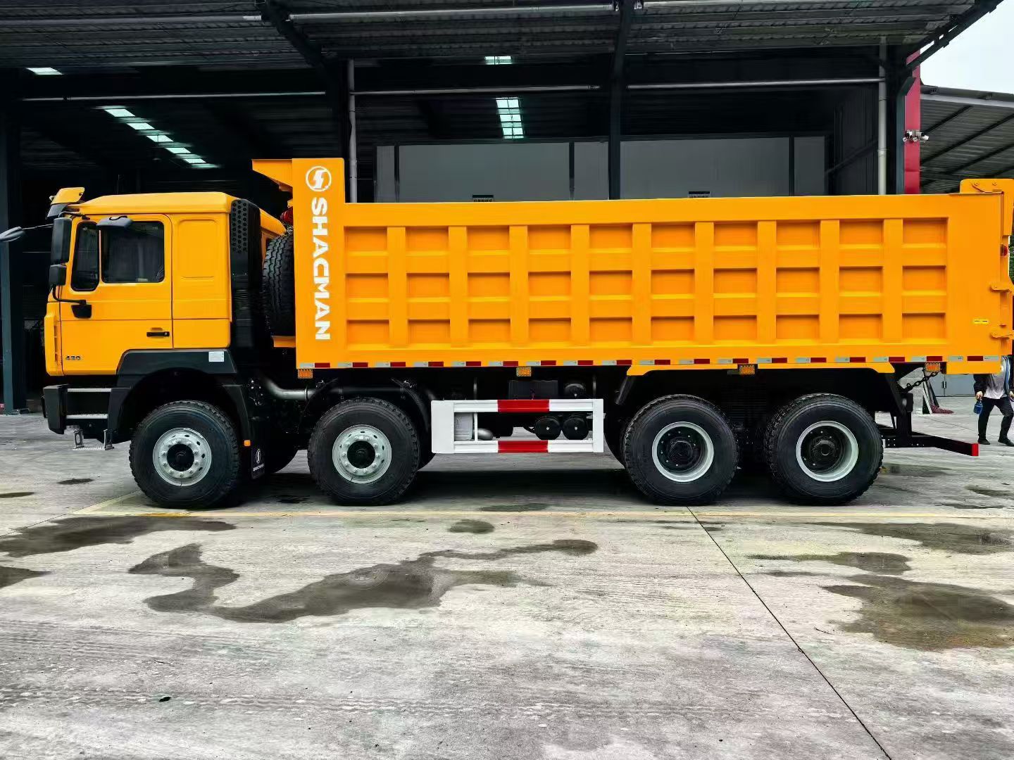 Shakman F3000 Super-Powerful Dump Truck:8*4