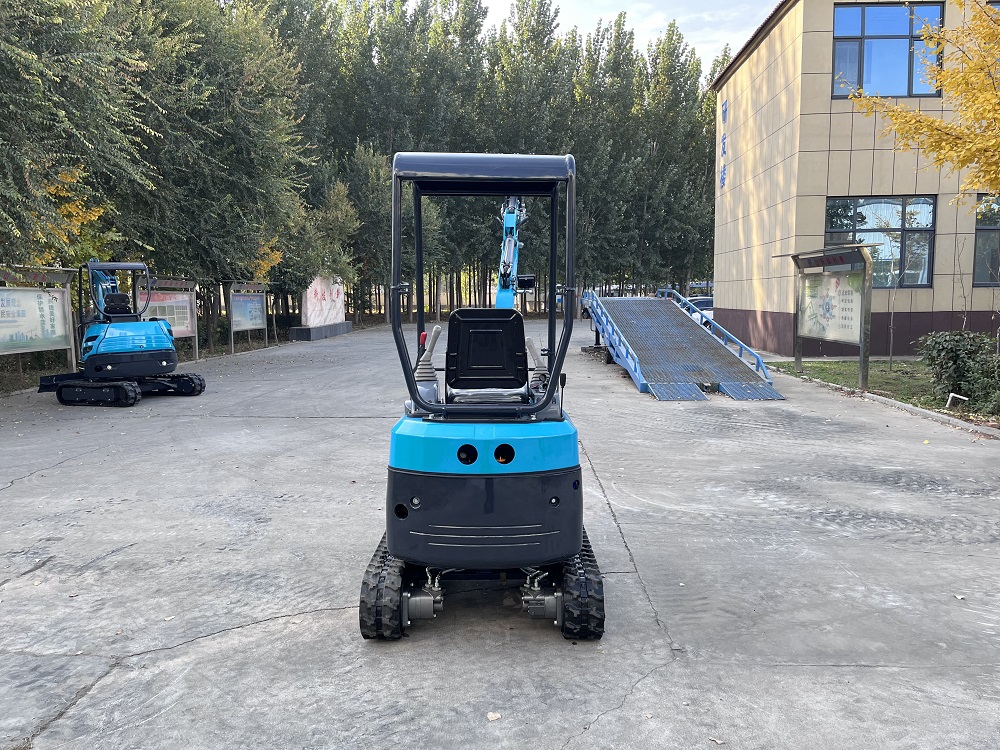 1.5Ton Mini Excavator | 20HP CE EPA Engine | 40L/Min Hydraulic Flow | 40° Slope Mastery