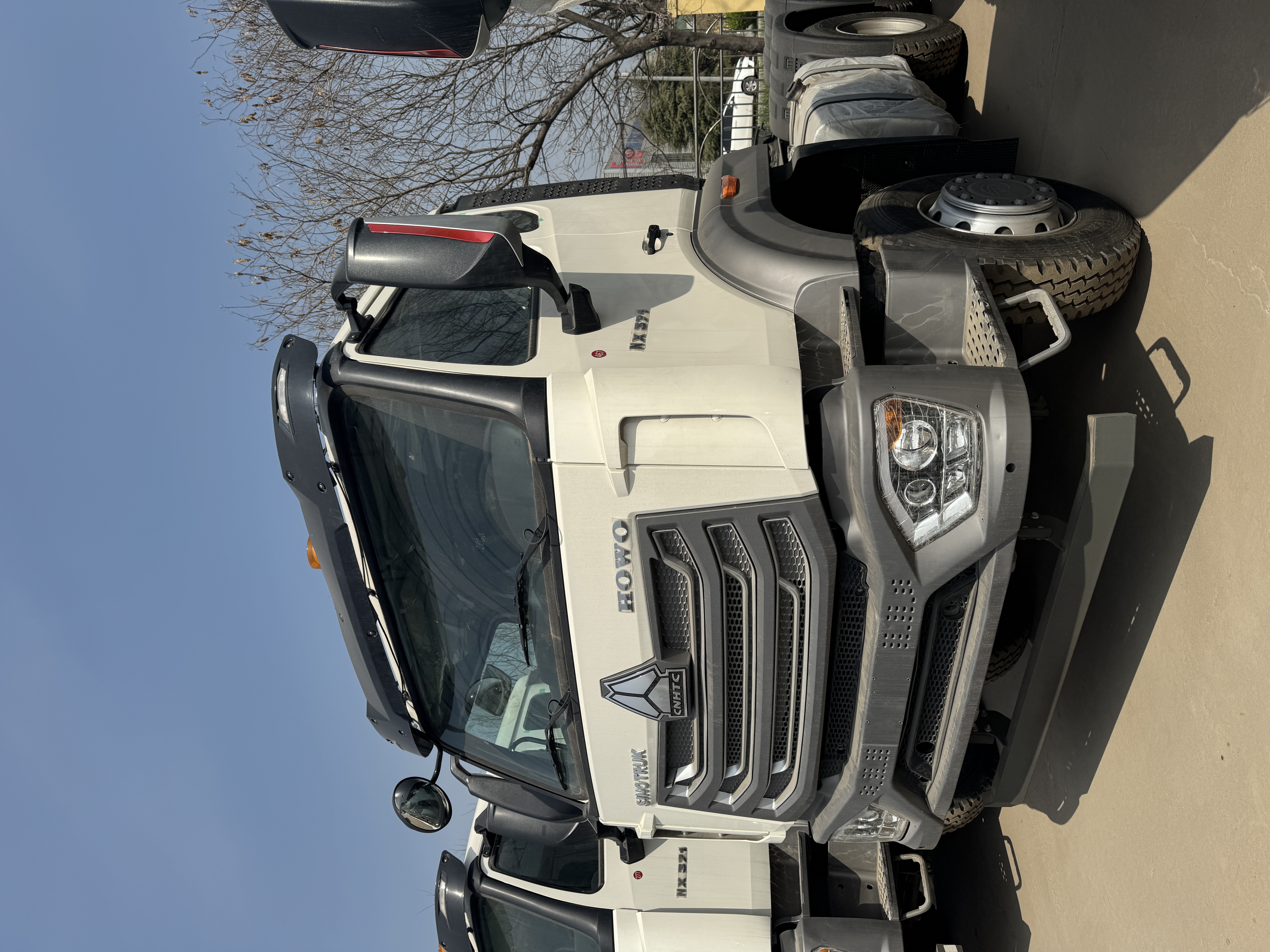 Sinotruk Howo NX371 Tractor‑head