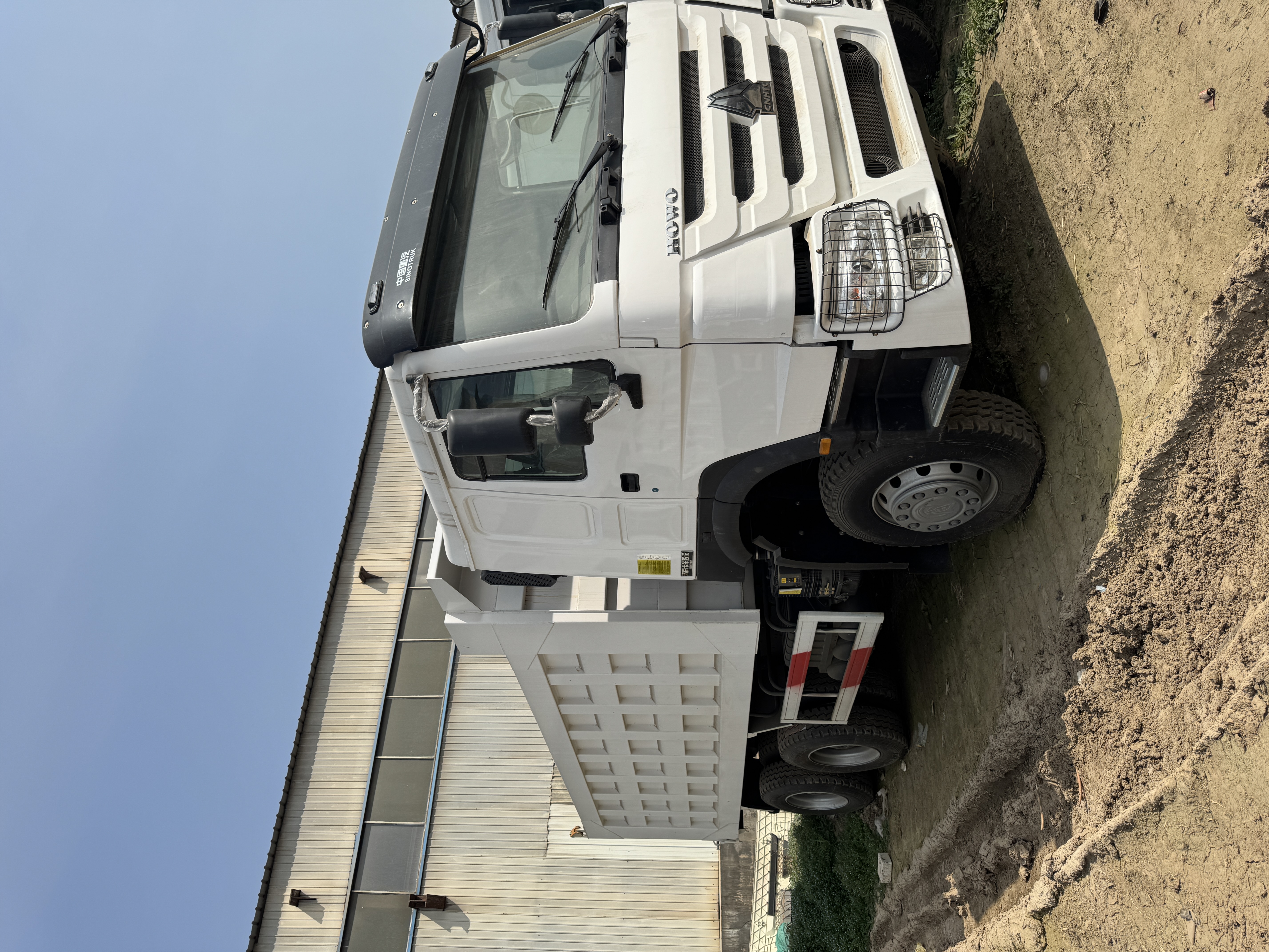 Sinotruk Howo 371‑HP dump truck