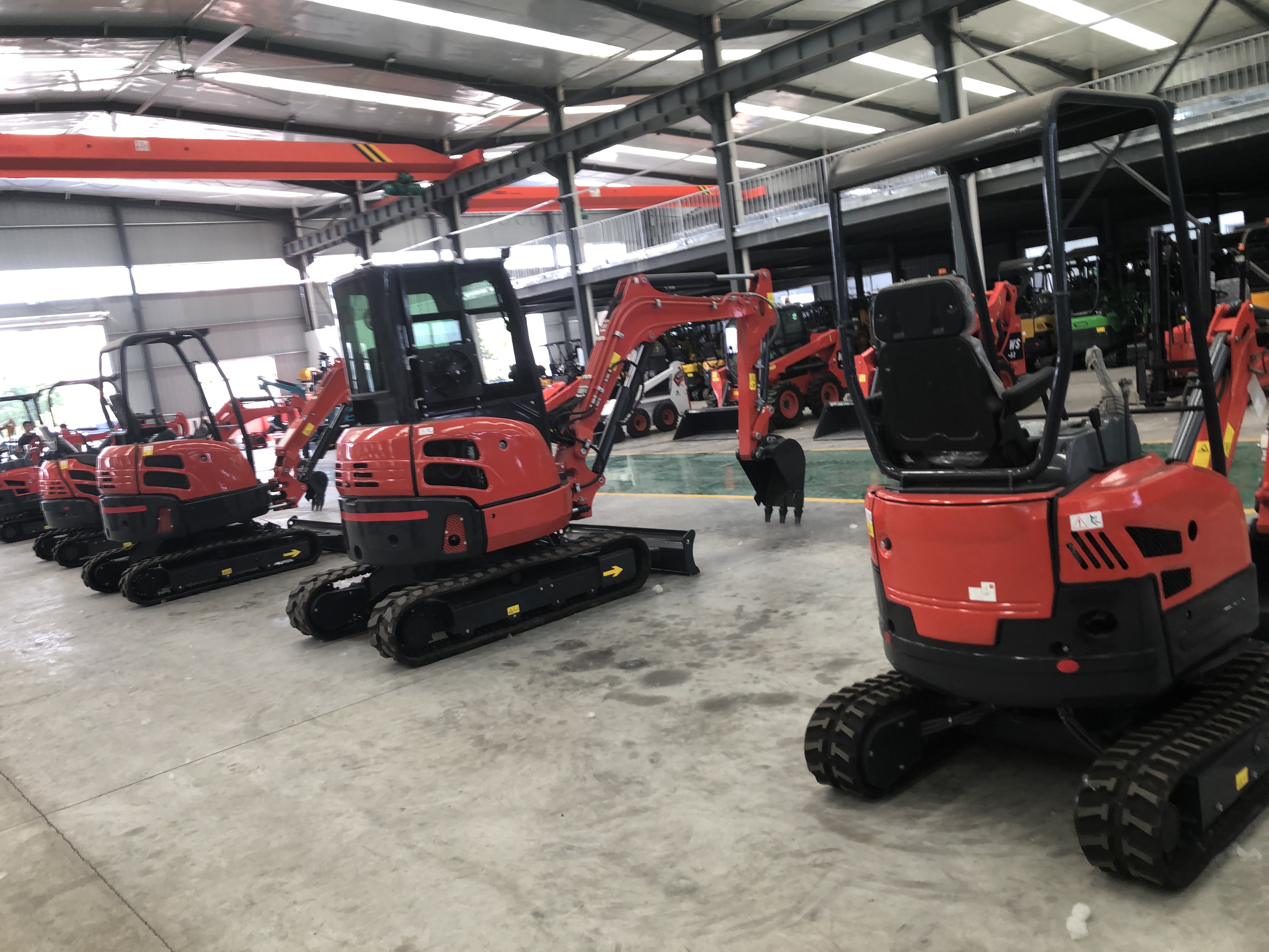 0.8Ton Mini Excavator | 14HP CE EPA Engine | 0.02m³ Bucket | Compact Digger for Tight Spaces