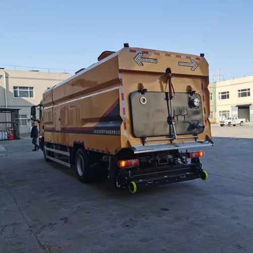 High-efficiency Municipal Sanitation Vacuum Cleaner Truck, Dual-function High-pressure Washing + Vacuum