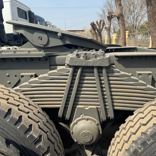 Sinotruk Howo 380‑HP tractor‑head.