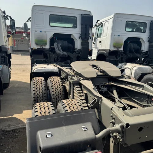 Sinotruk Howo 380‑HP tractor‑head.