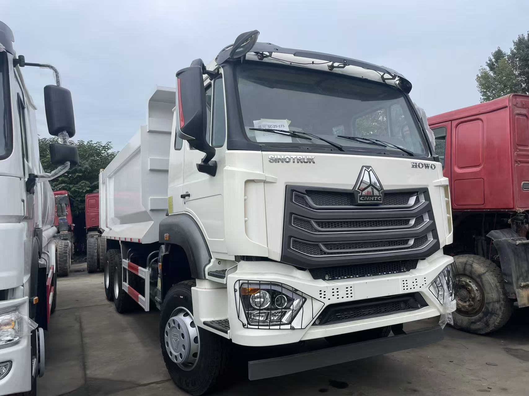 Howo NX dump truck, 6x4 drive