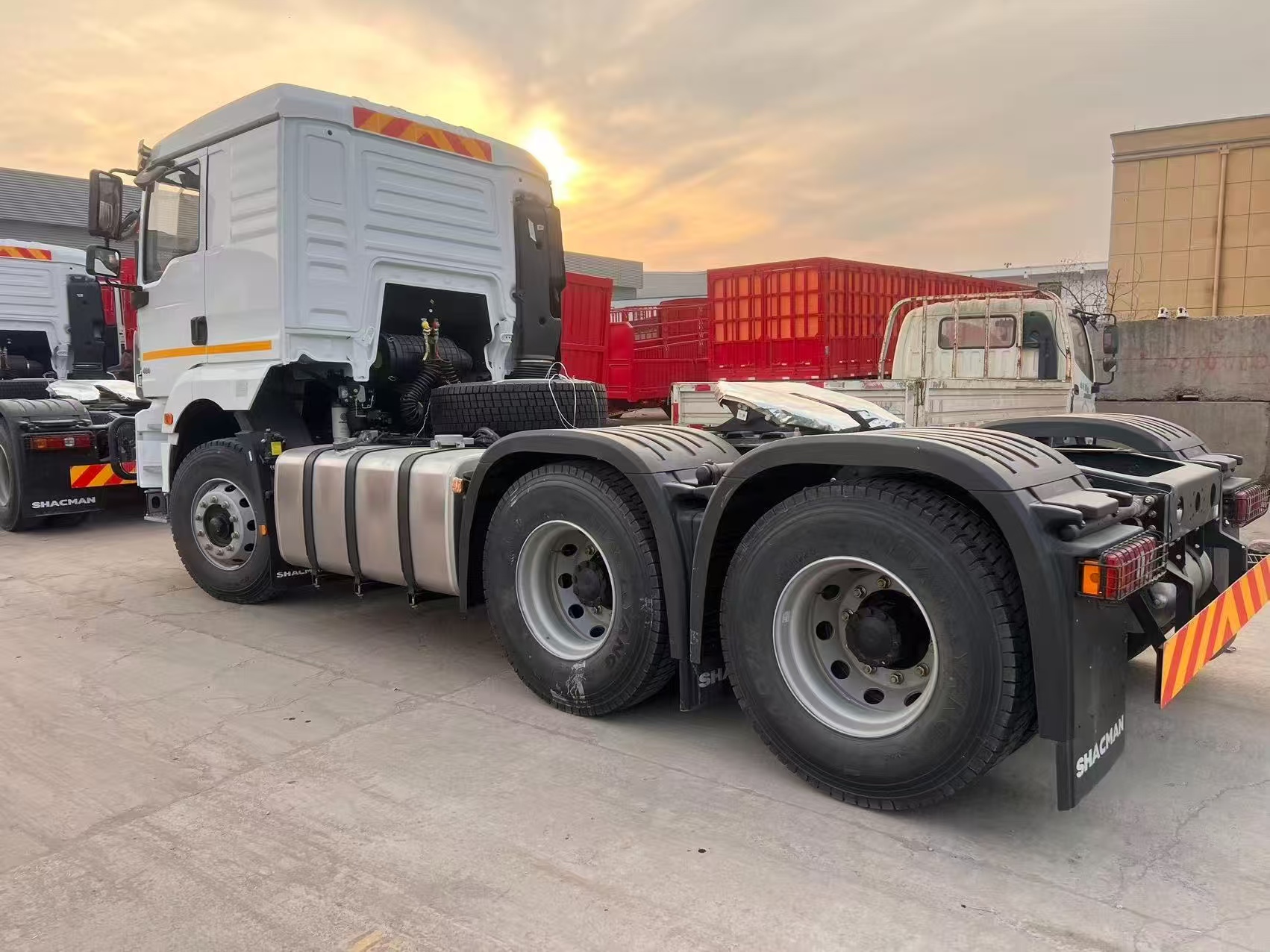 Shaanxi Automobile Delong H3000 tractor truck;
