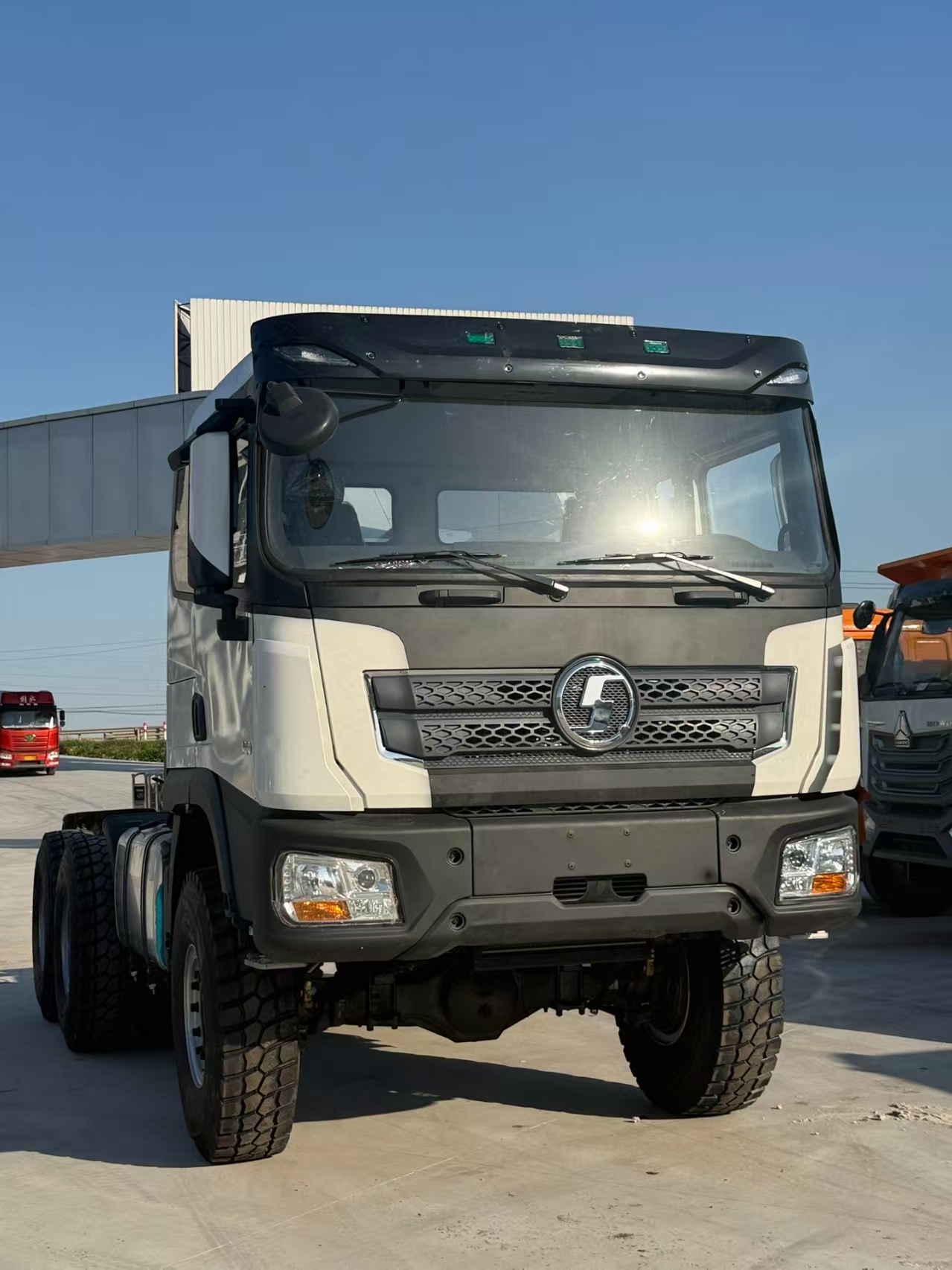 Shakman 6x6 All-Wheel Drive Off-Road Tracto