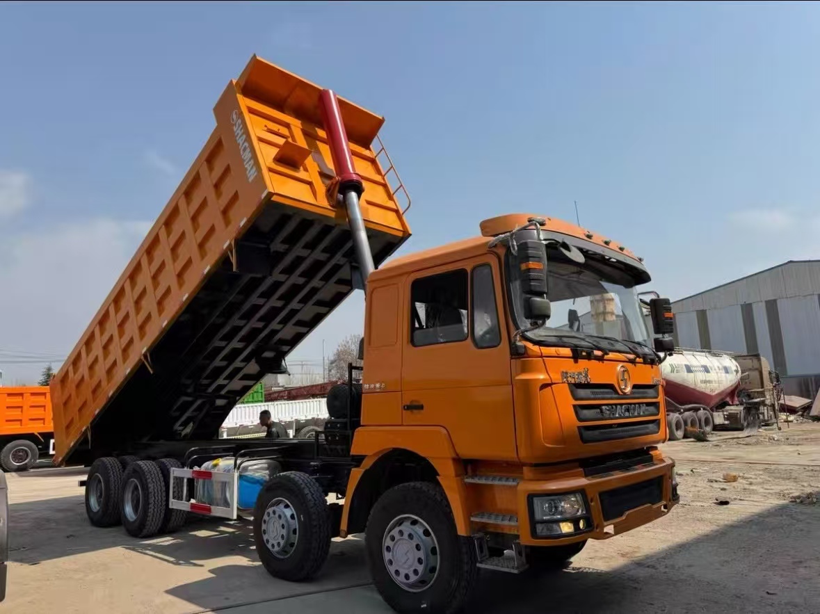 SHACMAN 8×4 Dump Truck