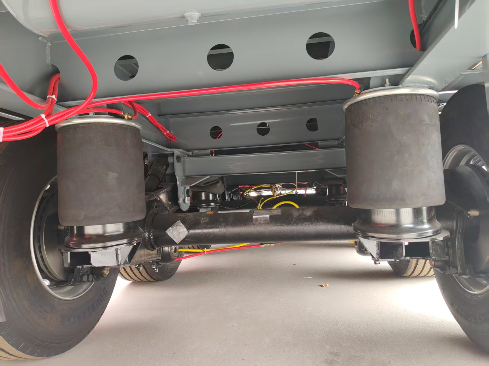 Curtain Side Trailer for Express / E-commerce Cargo, Efficient Loading, Rainproof & Anti-theft