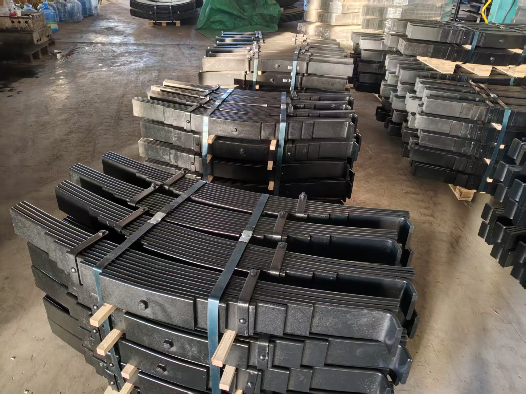 Heavy Trailer Shock-absorbing Leaf Spring, Fatigue & Wear Resistant, For Long Haul Heavy Transport