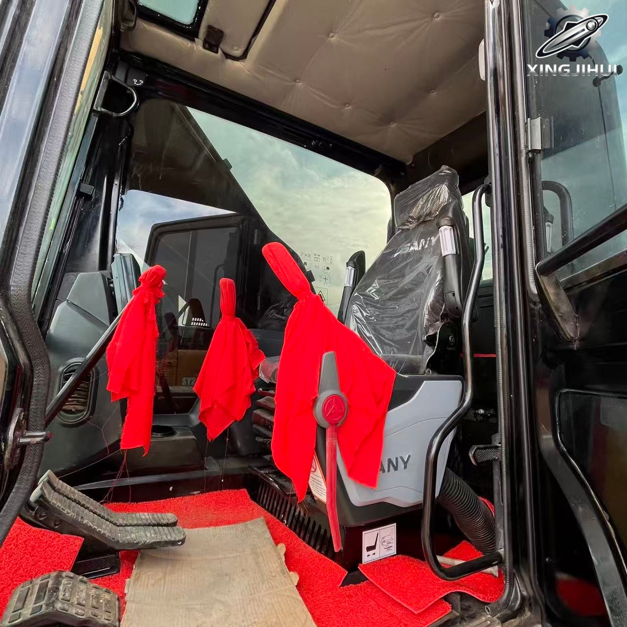 Used Sany215 Crawler Excavator