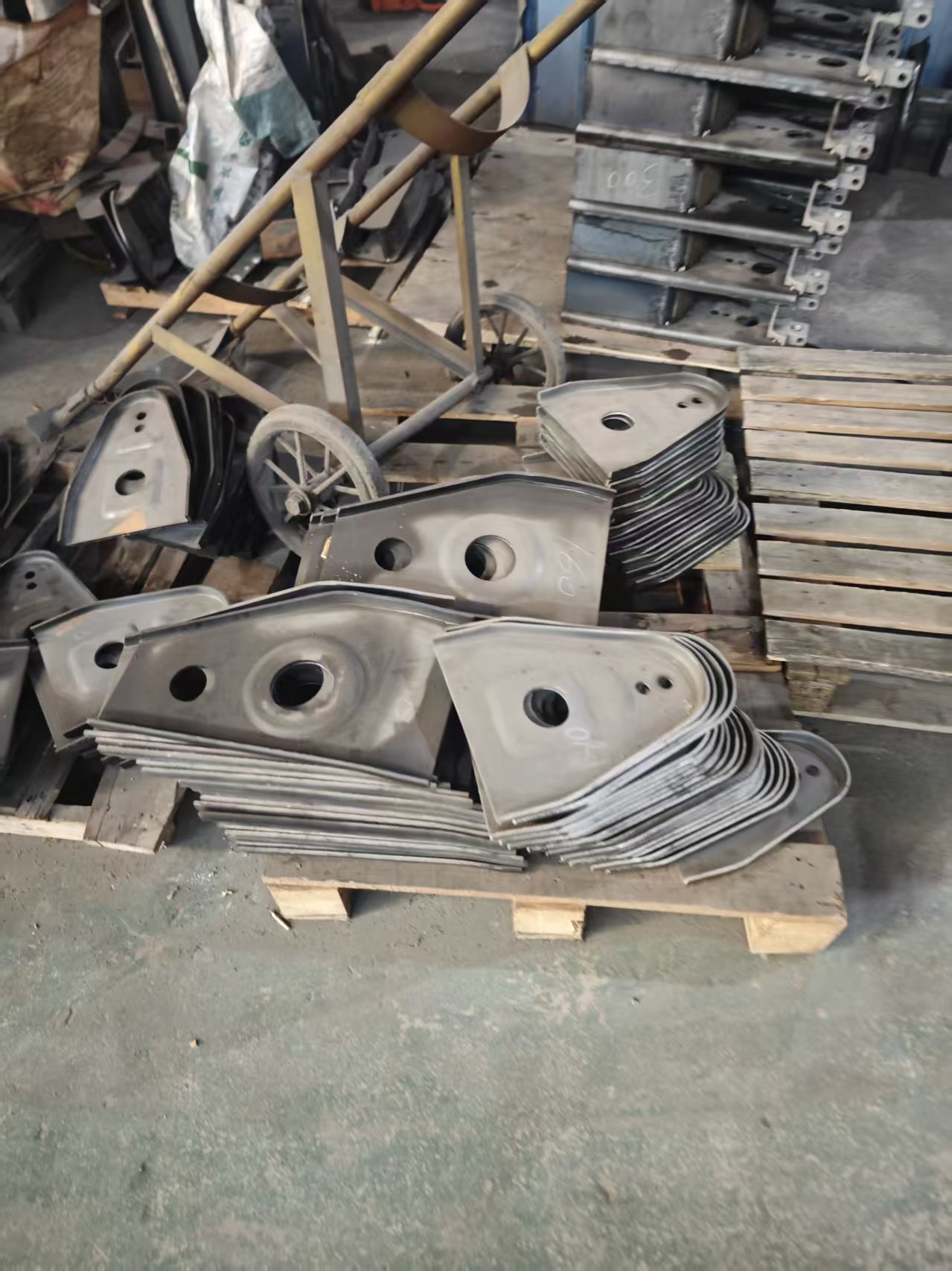 Trailer Suspension with Equalizer Trailer Hanger Trailer Accessories & Sprayed Surface for Replacement