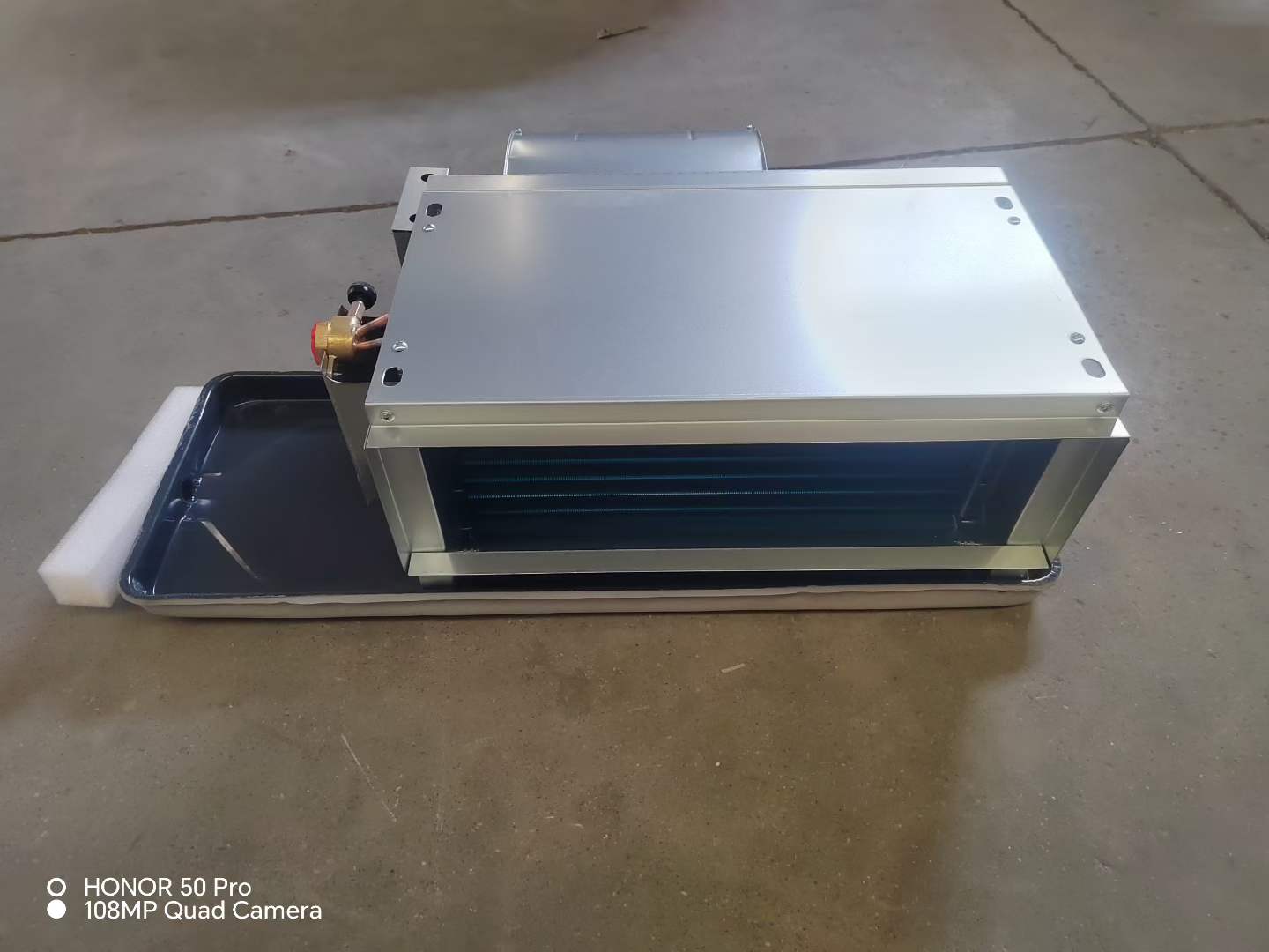 Horizontal Concealed Fan Coil Unit, Ducted Hidden Ceiling FCU, Water Cooling Heating Fan Coil for Hotel Office Central Air Conditioning