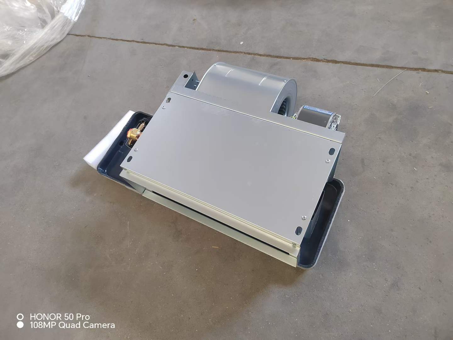 Horizontal Concealed Fan Coil Unit, Ducted Hidden Ceiling FCU, Water Cooling Heating Fan Coil for Hotel Office Central Air Conditioning