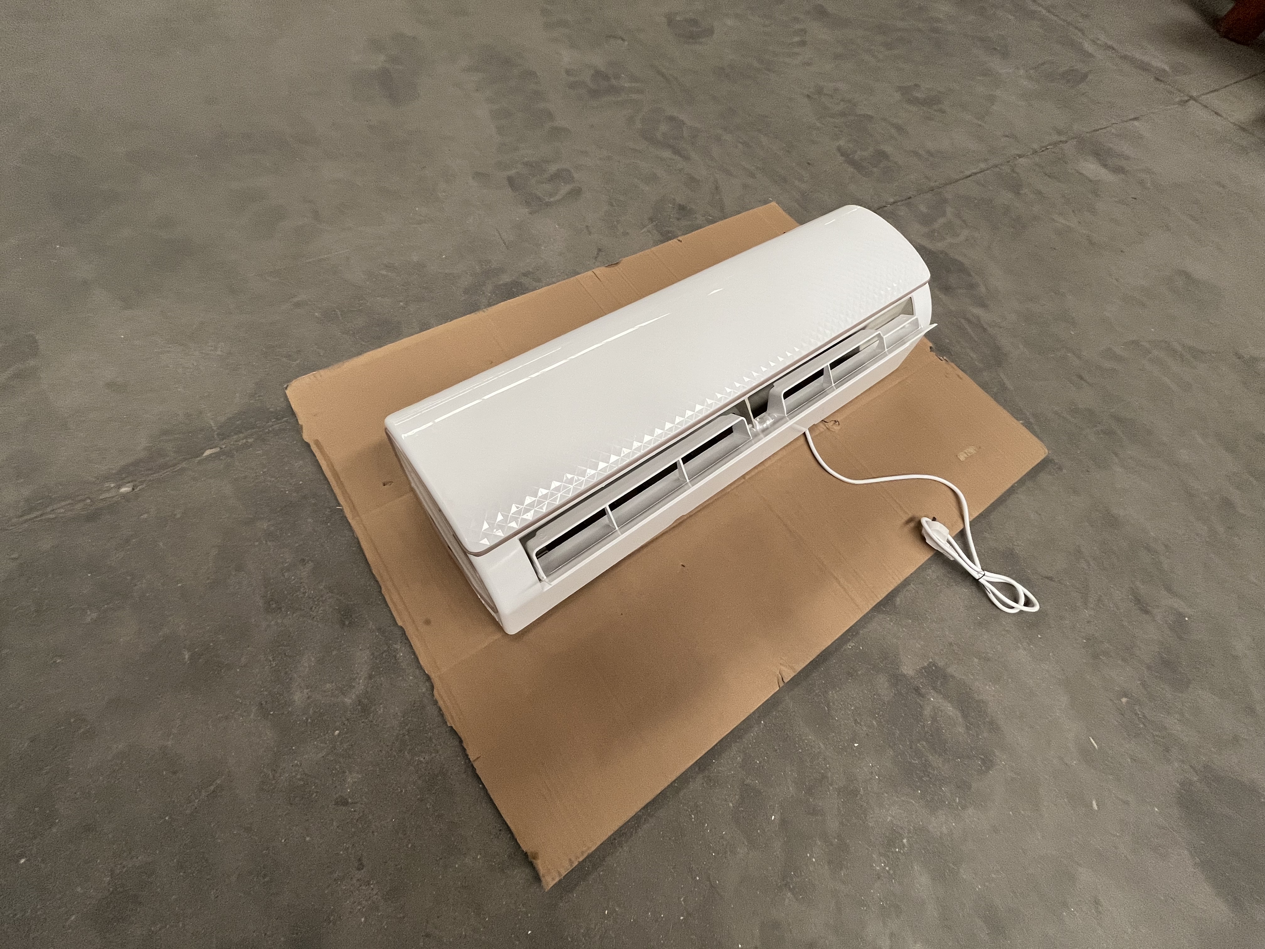 Wall Mounted Exposed Fan Coil Unit, Split Wall FCU Water Cooling Heating Air Conditioner for Home Hotel Renovation