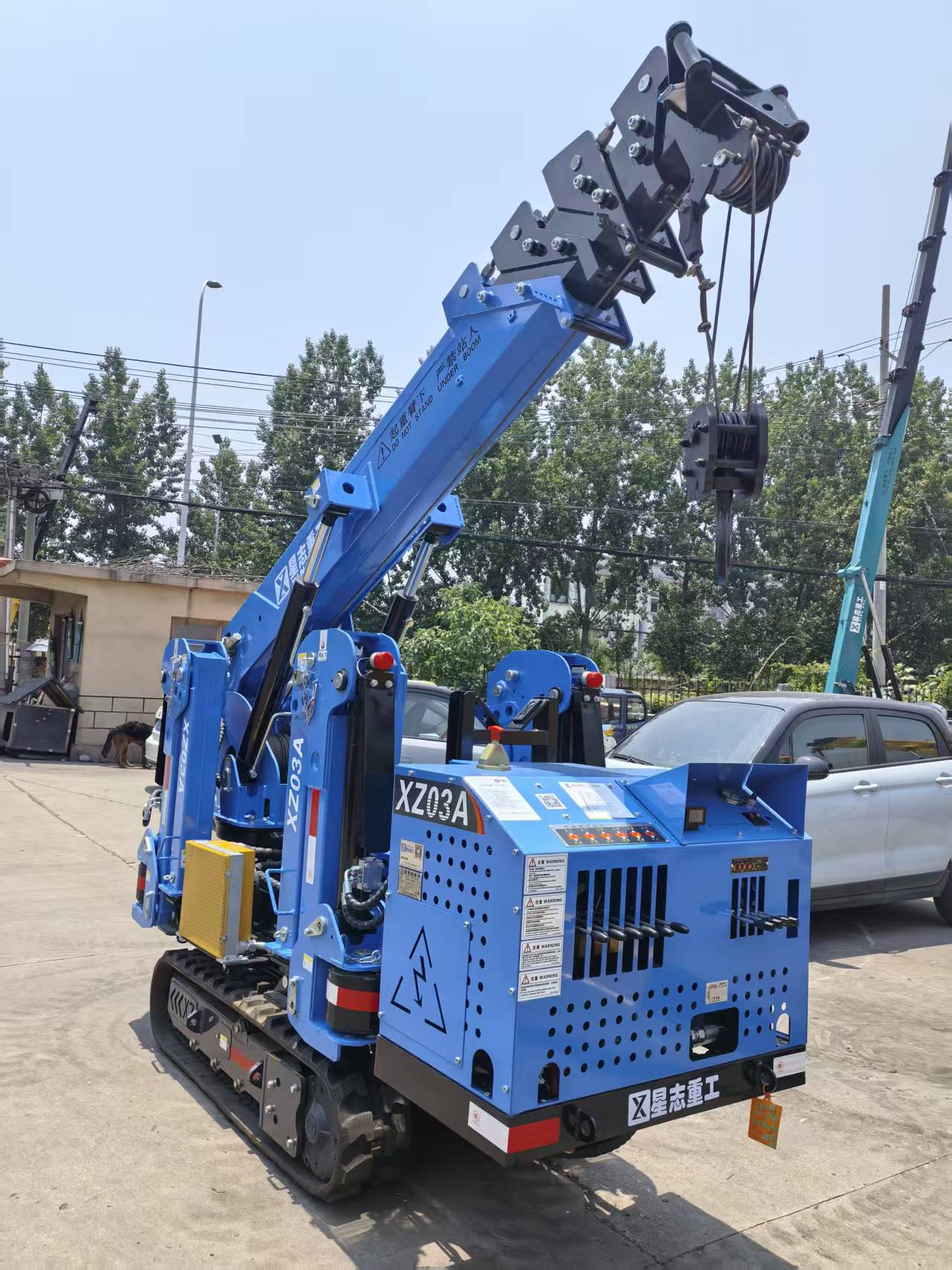 XZ03A 3 Ton Crawler Spider Crane, Mini Hydraulic Lifting Crane for Narrow Space