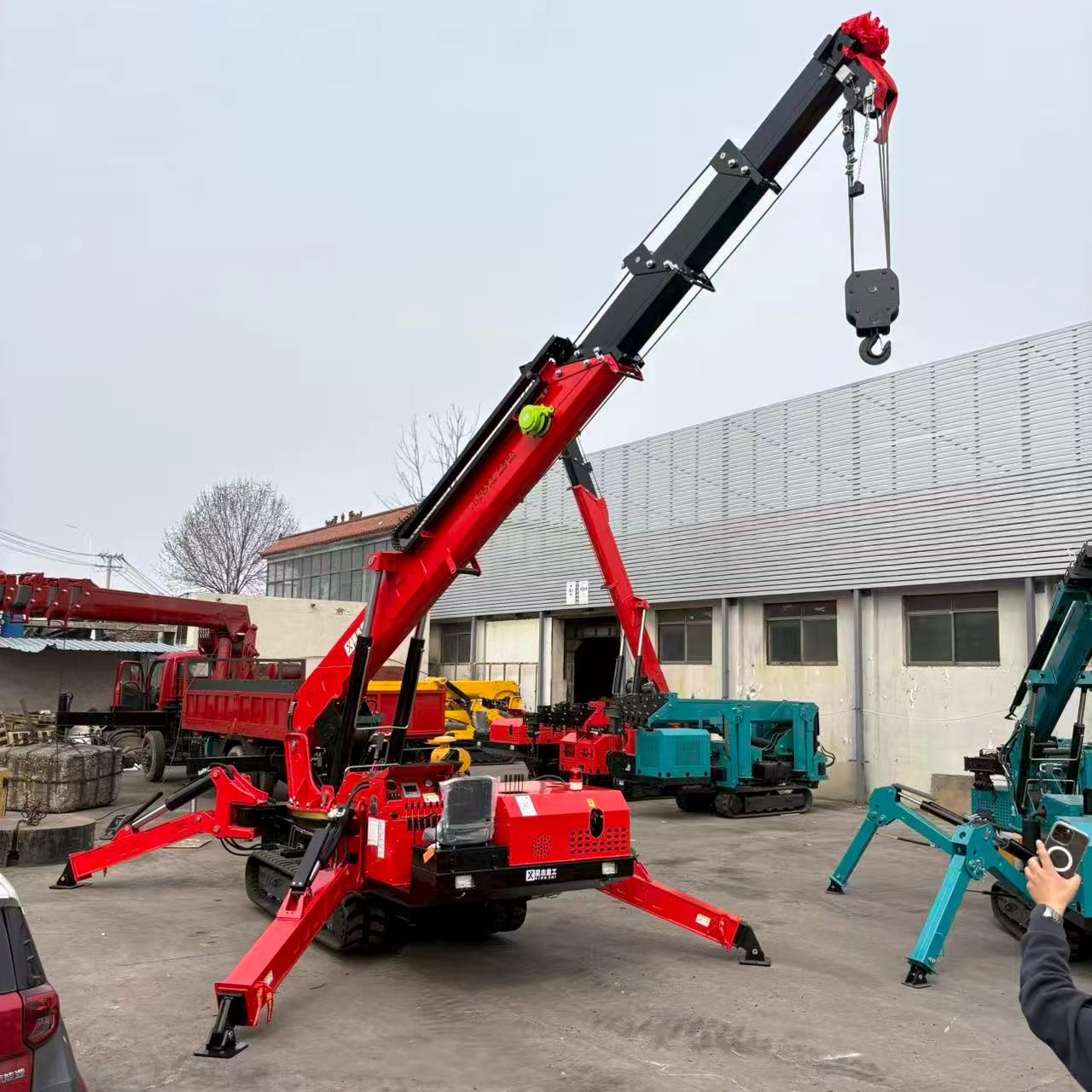 XZ05A 8 Ton Crawler Spider Crane, Large Load Mini Tracked Hoist for Restricted Construction Zones