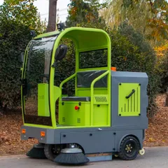 YJ-1500 Semi-closed Ride-on Floor Sweeper Maintenance-free Lead-acid Battery Factory Dust Cleaning Machine