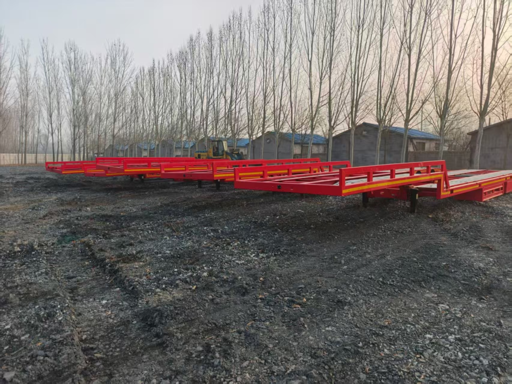 Low Bed Semi Trailer with Tool Box, Drop Deck Semi-Trailer for Excavator & Heavy Machinery Haulage