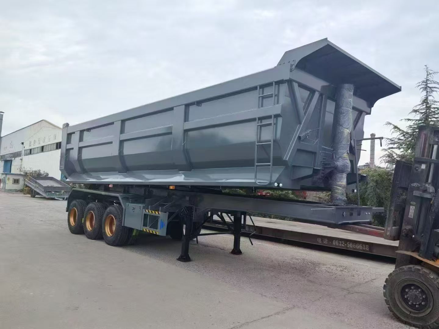 4 Axle U-Type Rear Tipper Semi Trailer, Muck Sand Stone Construction Dump Semi-Trailer Customizable Factory Price Around 85000 RMB