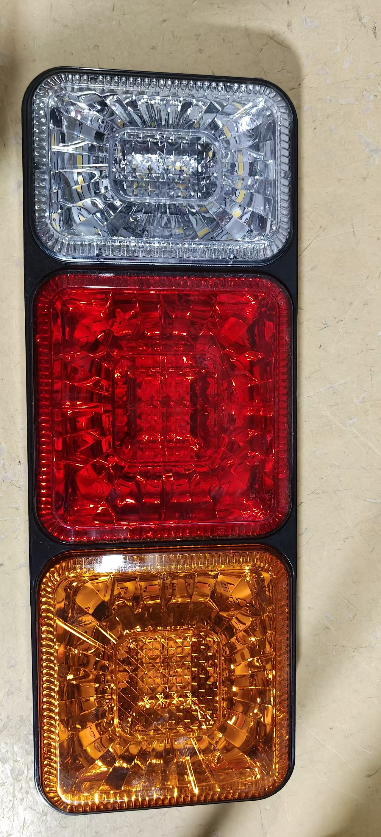 3-Color Truck Combination Tail Light