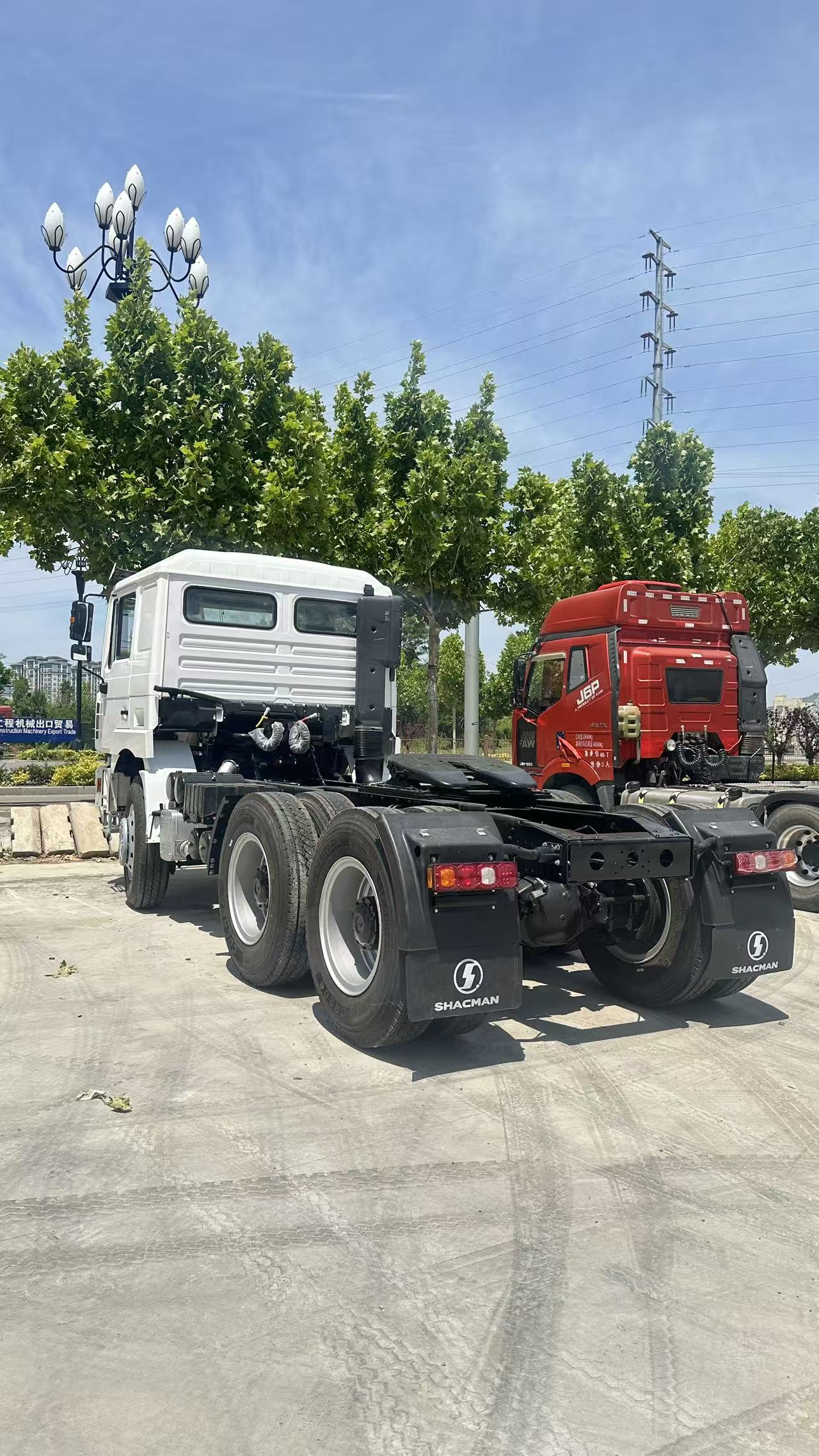 Used SHACMAN F3000 Tractor Head With Weichai High HP Engine For Long-distance Logistics Transport